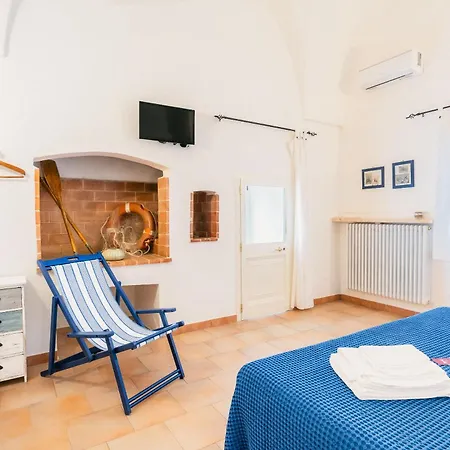 לינה וארוחת בוקר Tenuta Doxi 3*